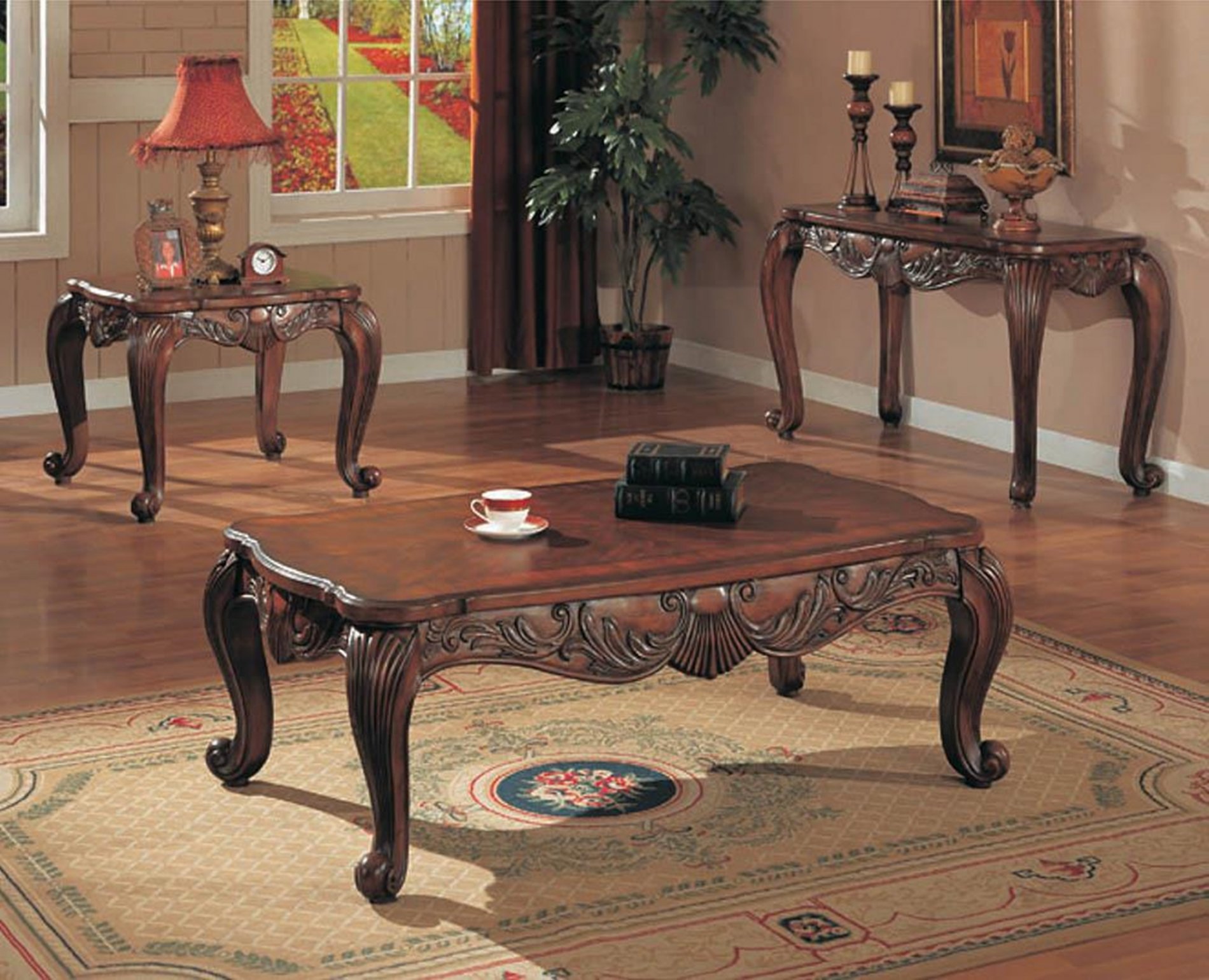 Victoria Traditional Brown End Table