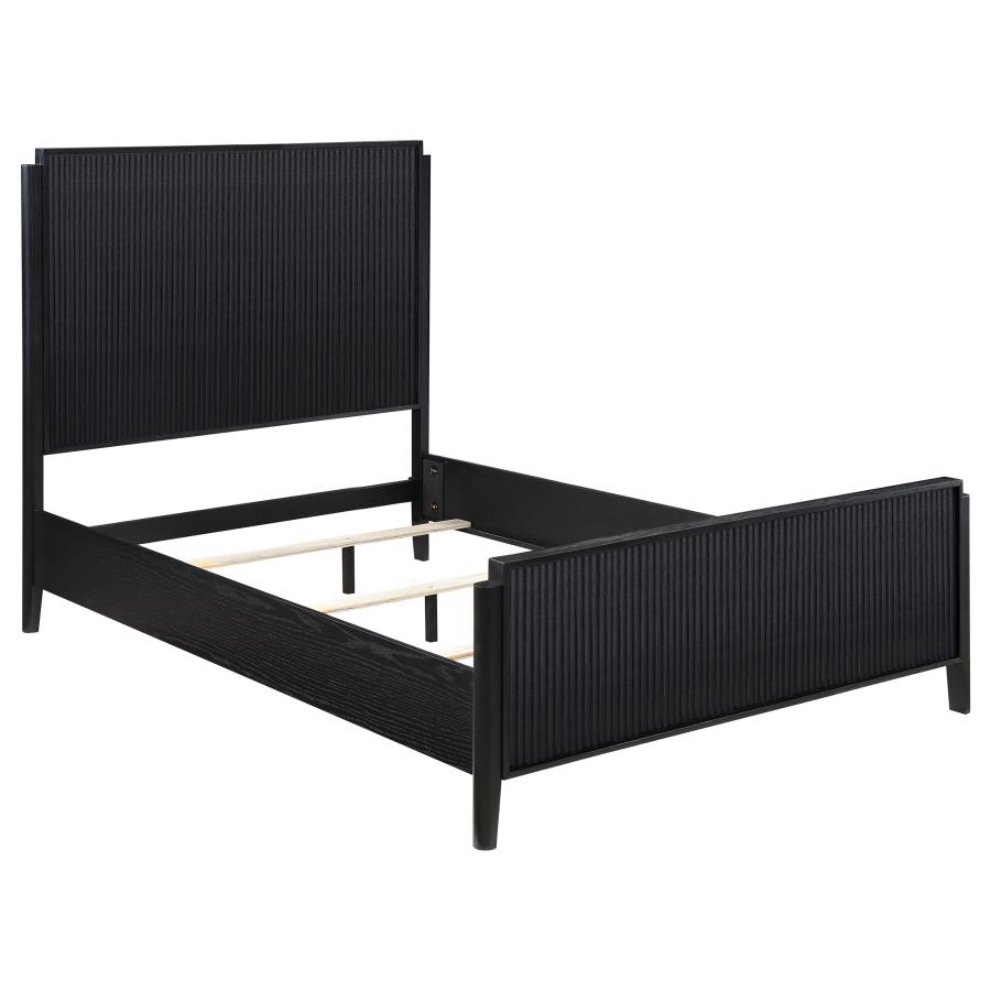 (image for) Brookmead Wood Queen Panel Bed Black